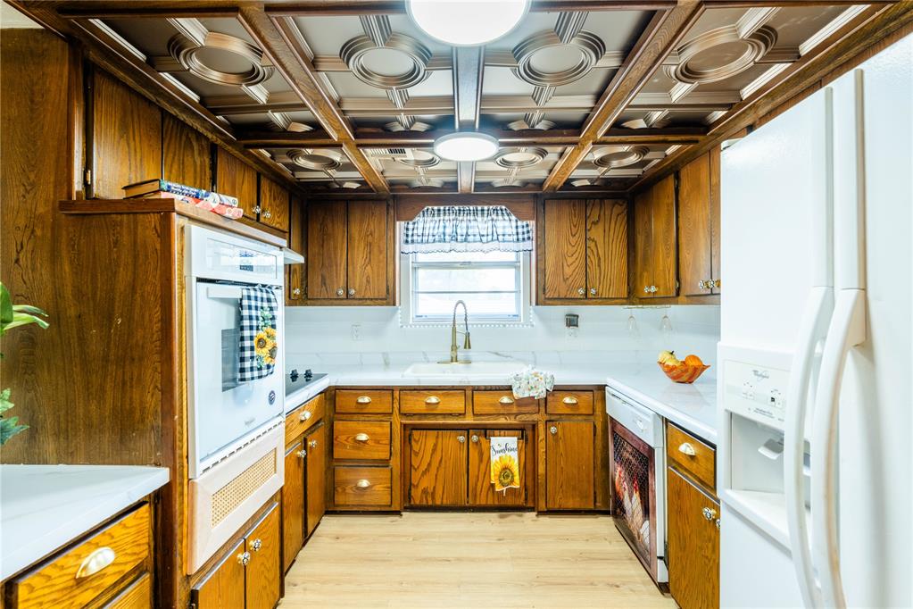 921 S Post Road Property Photo 13