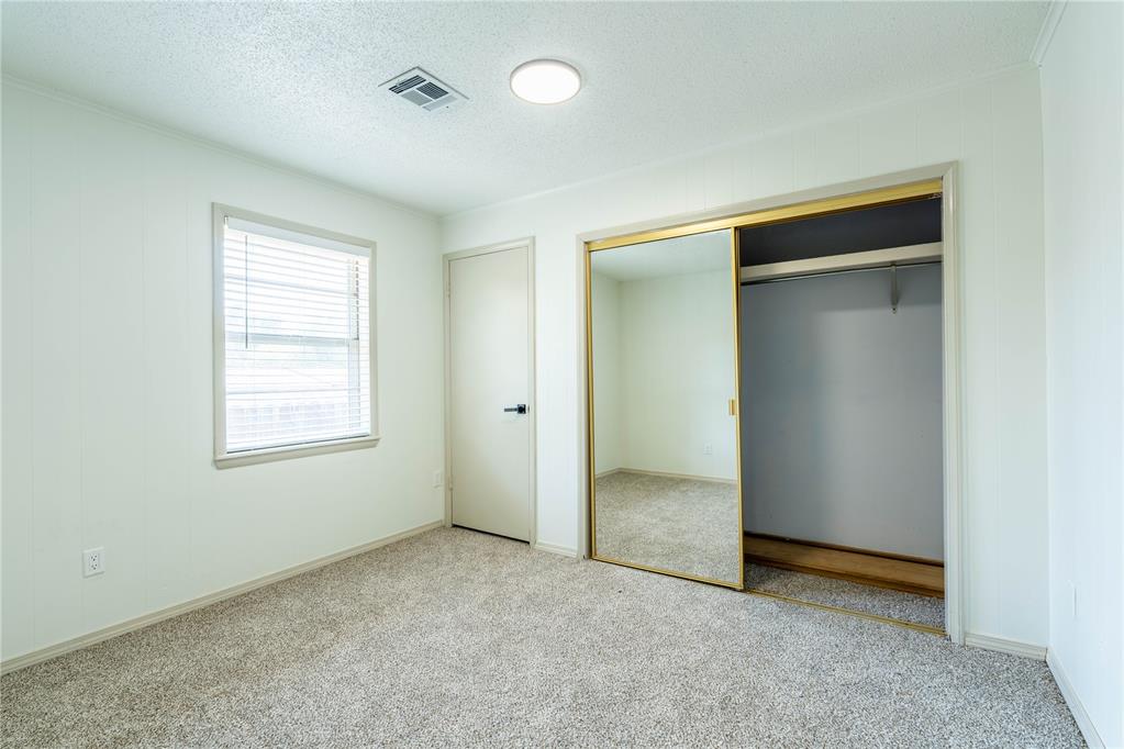 921 S Post Road Property Photo 16
