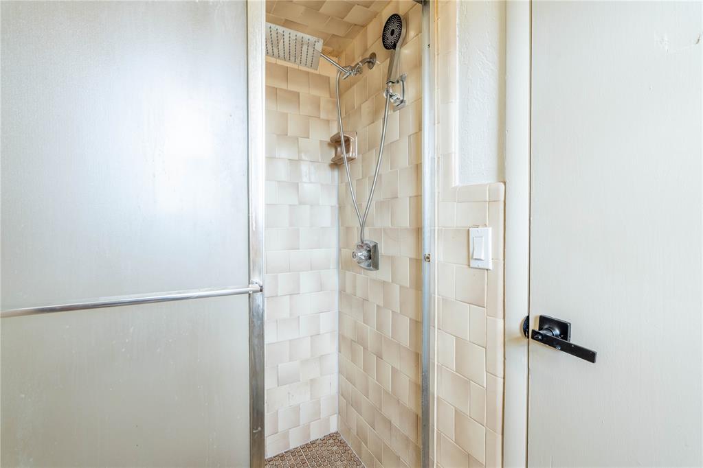 921 S Post Road Property Photo 21