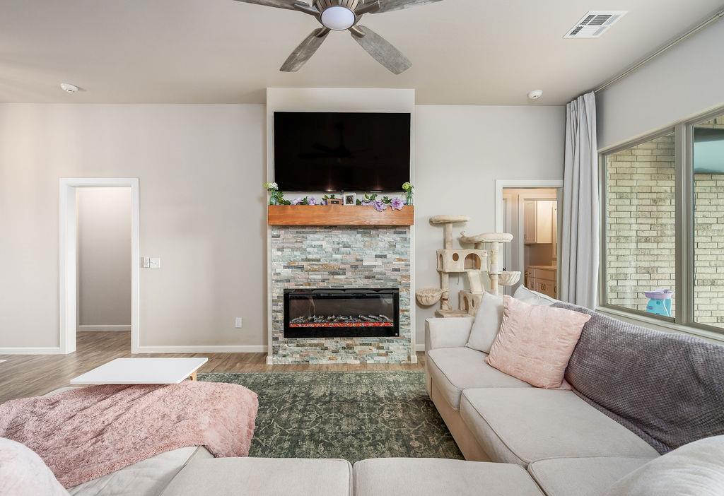 4604 Bermuda Drive Property Photo 4