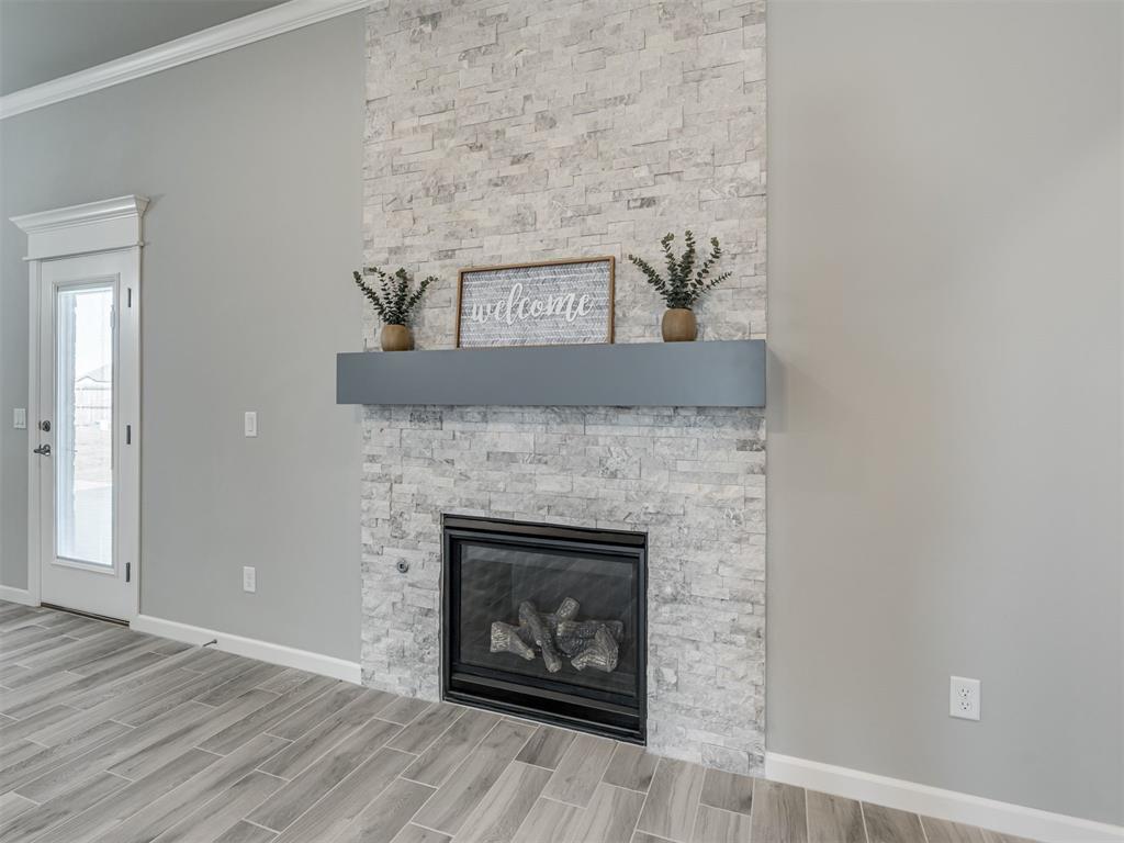 2905 Kingswood Drive Property Photo 6