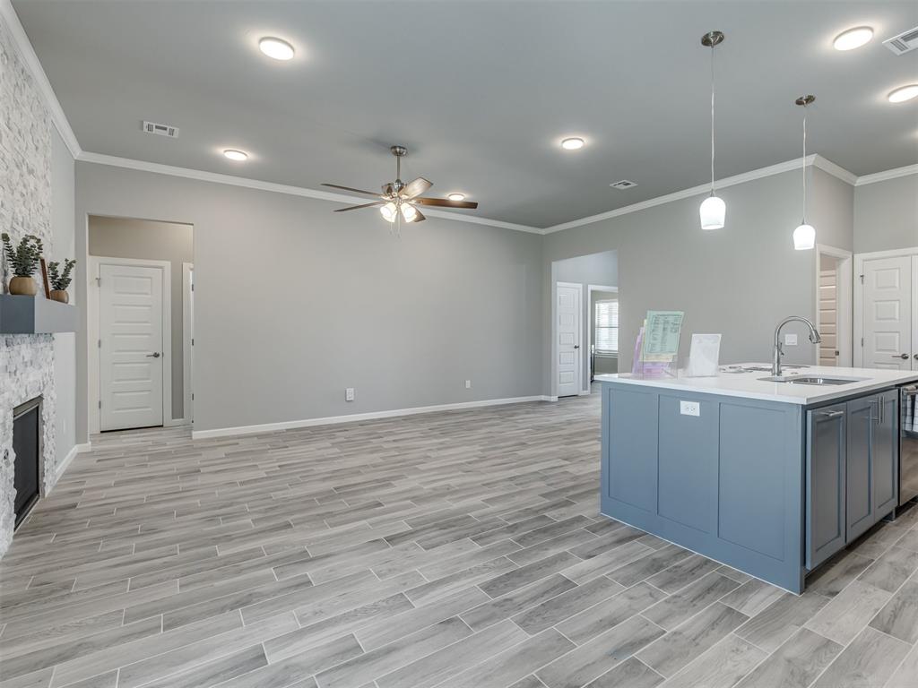 2905 Kingswood Drive Property Photo 8