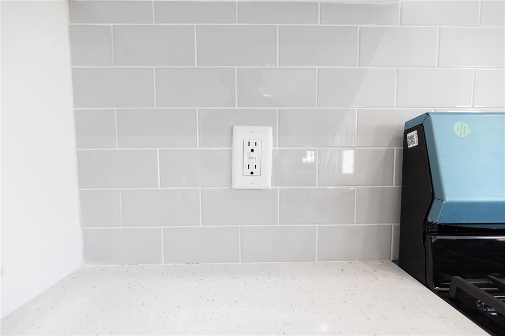 17096 Billy Road Property Photo 4