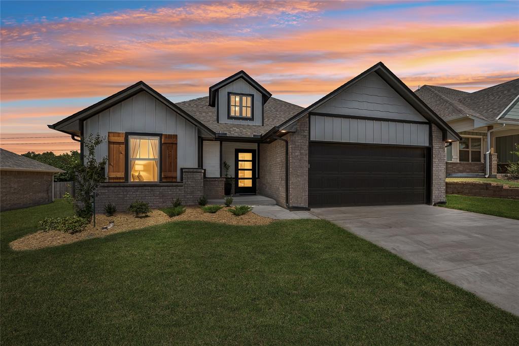 8125 Mountain Oak Drive Property Photo 1