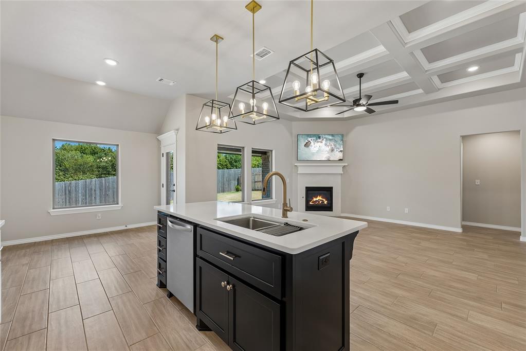 8125 Mountain Oak Drive Property Photo 15
