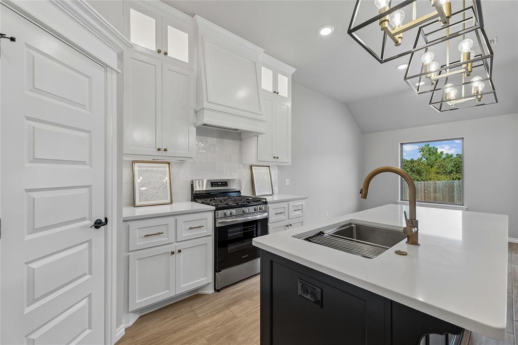 8125 Mountain Oak Drive Property Photo 17
