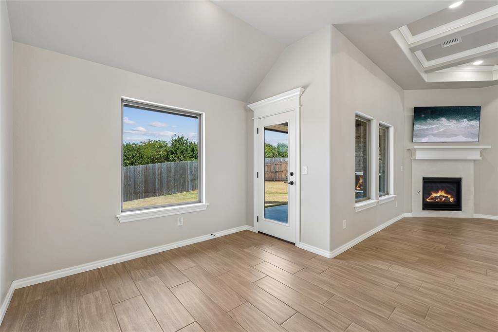 8125 Mountain Oak Drive Property Photo 18