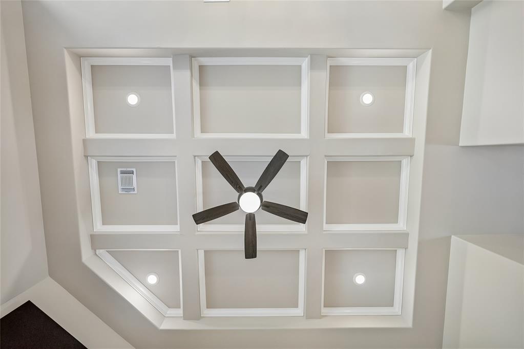 8125 Mountain Oak Drive Property Photo 23