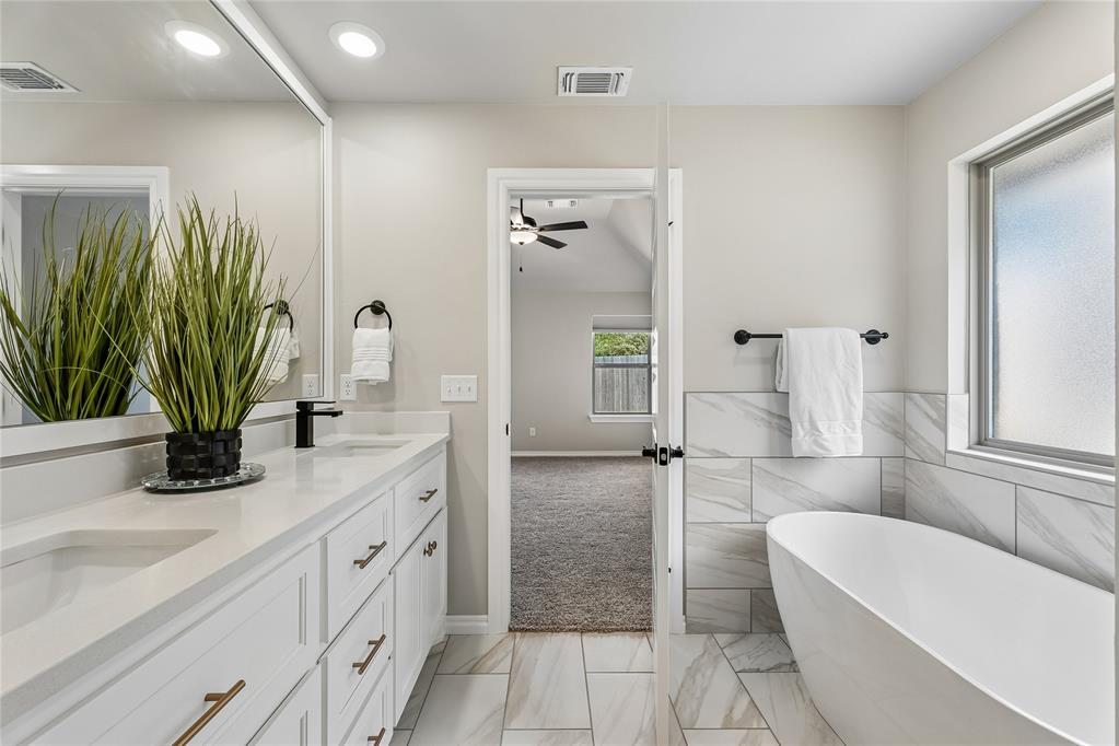 8125 Mountain Oak Drive Property Photo 28