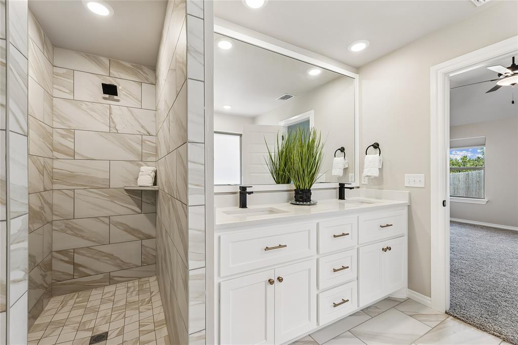 8125 Mountain Oak Drive Property Photo 30