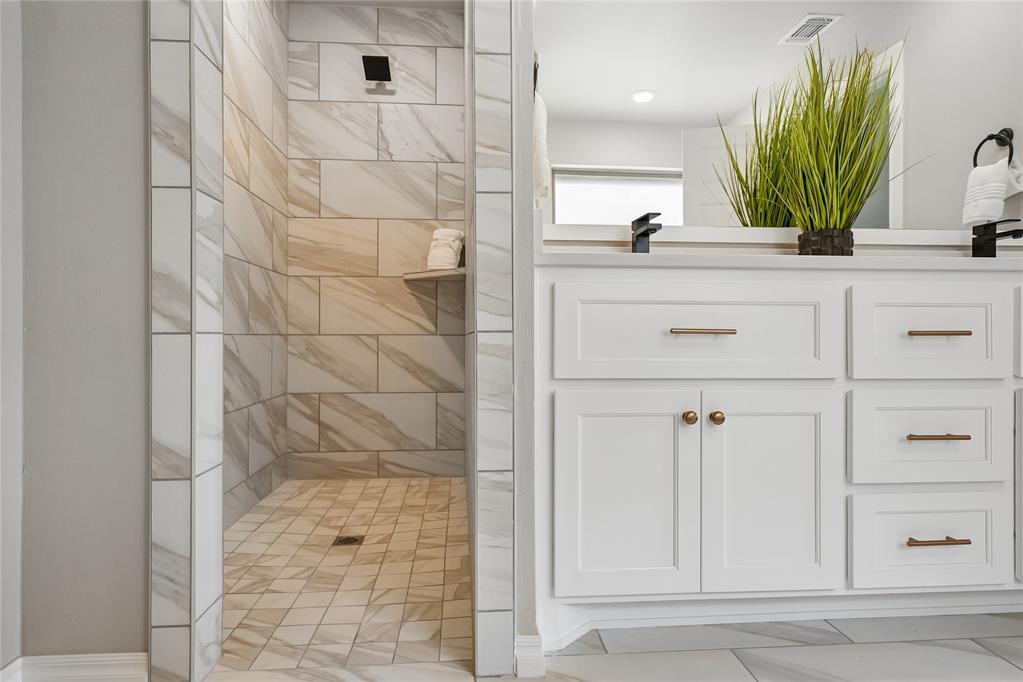 8125 Mountain Oak Drive Property Photo 31