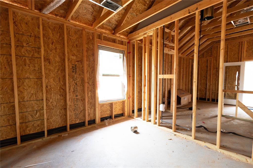 17211 Billy Road Property Photo 4