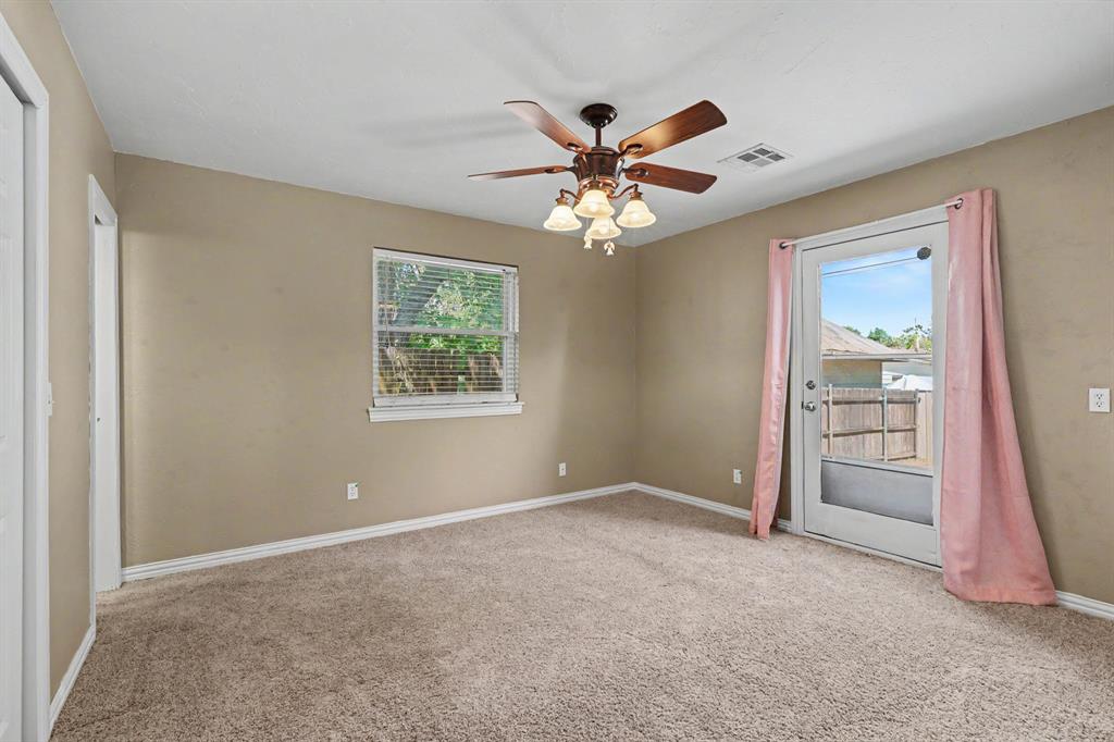 5705 Nw 67th Street Property Photo 16
