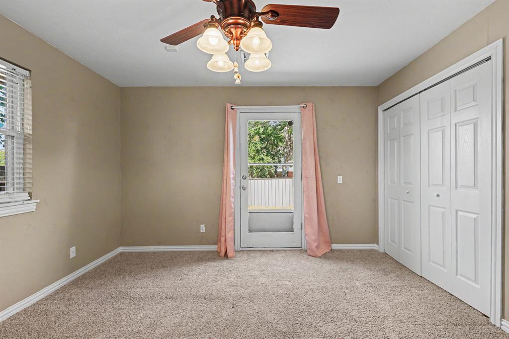 5705 Nw 67th Street Property Photo 17