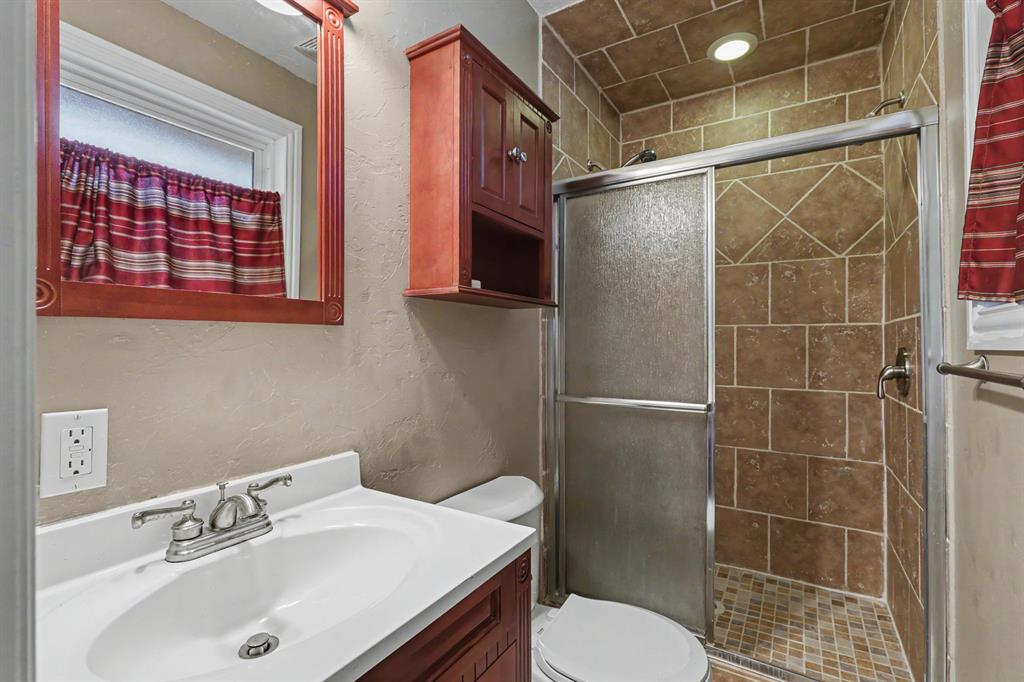 5705 Nw 67th Street Property Photo 20