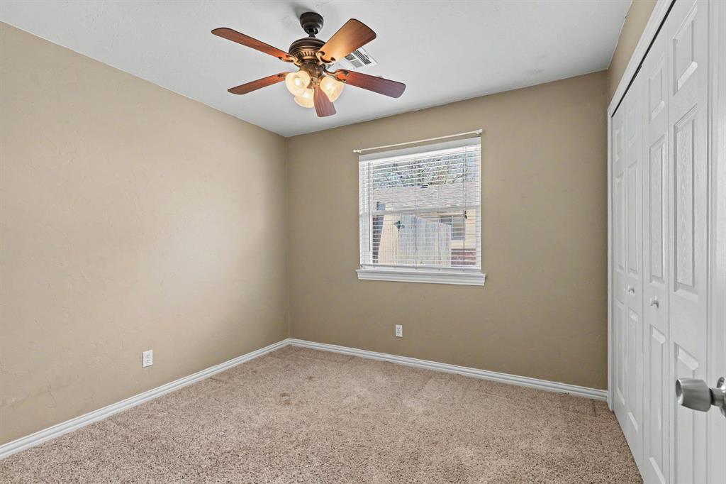 5705 Nw 67th Street Property Photo 21