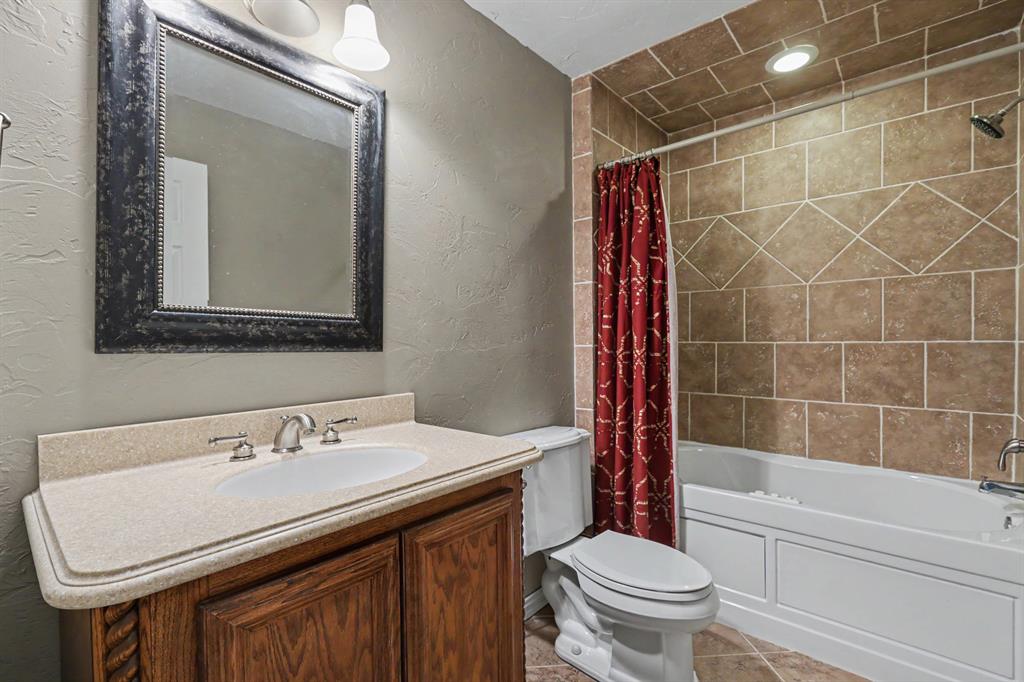 5705 Nw 67th Street Property Photo 23