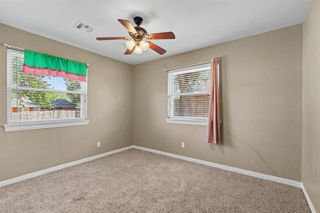 5705 Nw 67th Street Property Photo 24