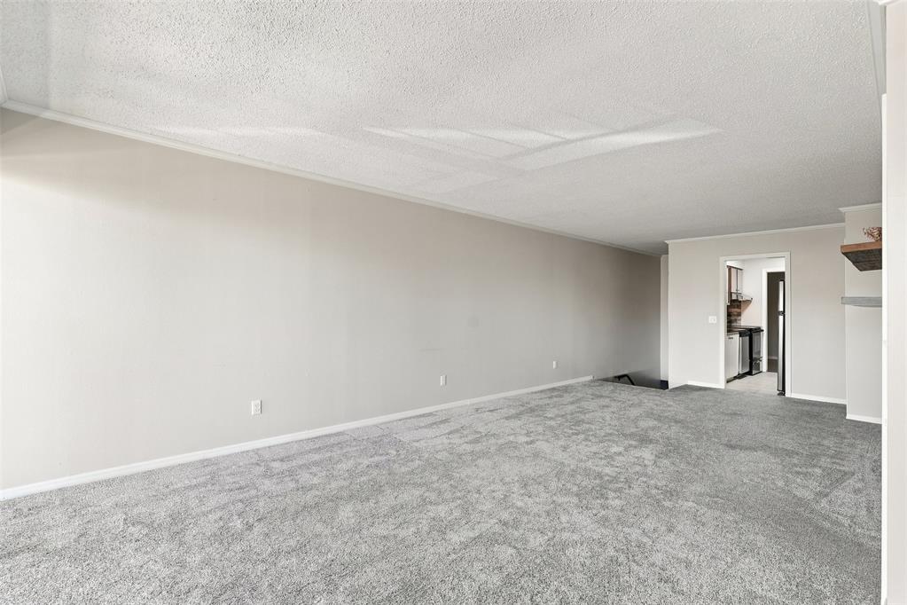 6100 N Brookline Avenue 20 Property Photo 4