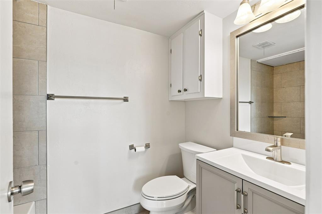 6100 N Brookline Avenue 20 Property Photo 14