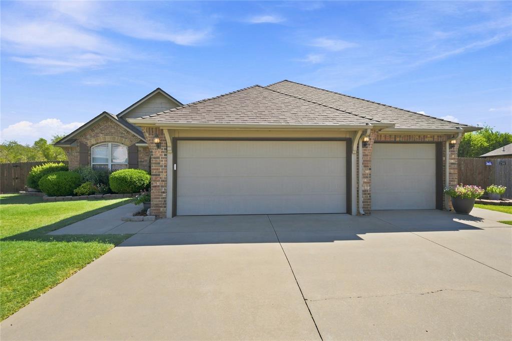 11601 Sw 17th Court Property Photo 4
