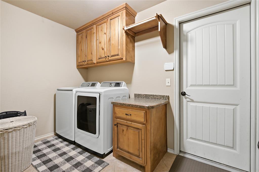 11601 Sw 17th Court Property Photo 32