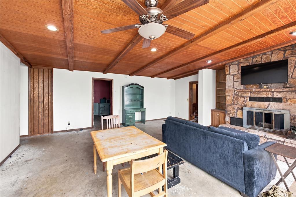 10380 N 2000 Road Property Photo 5