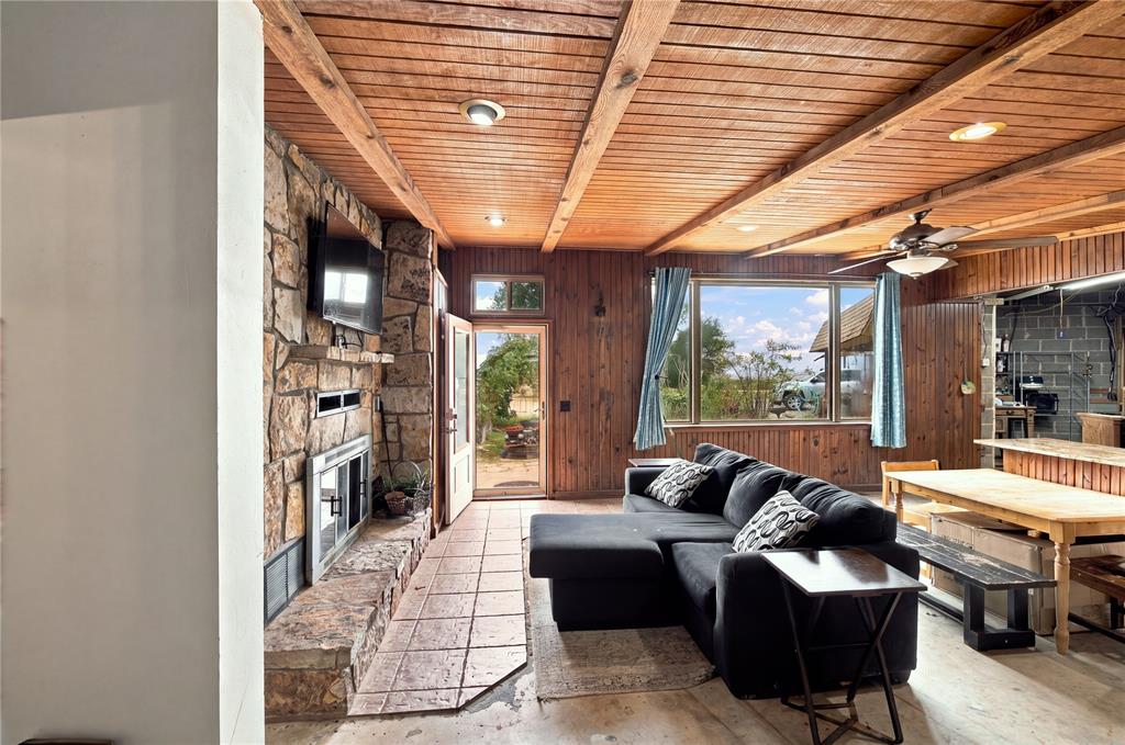 10380 N 2000 Road Property Photo 7