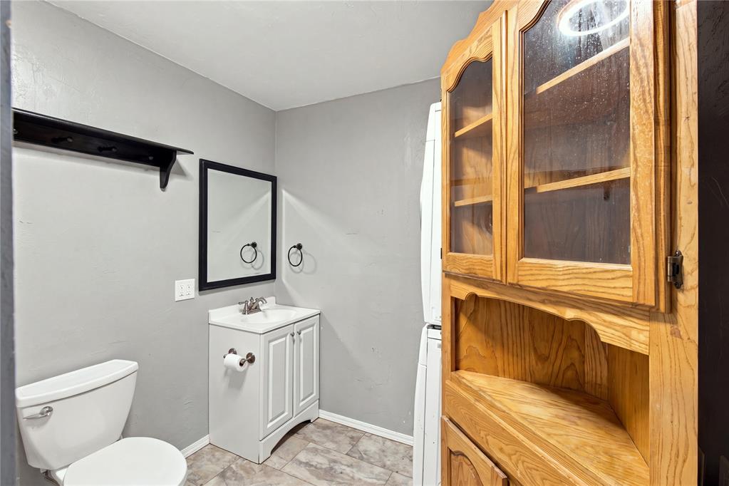 10380 N 2000 Road Property Photo 19