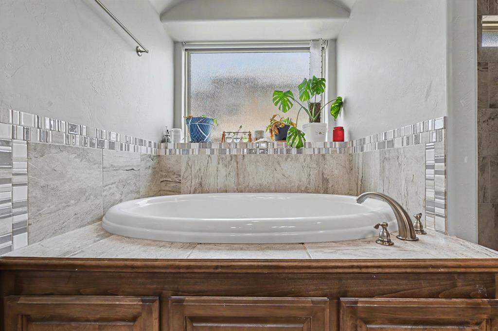 9105 Sw 34th Street Property Photo 13