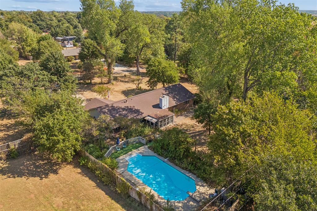 4104 Redbud Lane Property Photo 3