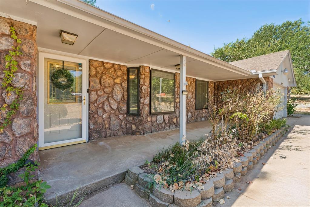4104 Redbud Lane Property Photo 4