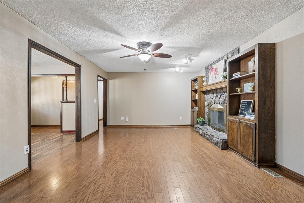 4104 Redbud Lane Property Photo 12