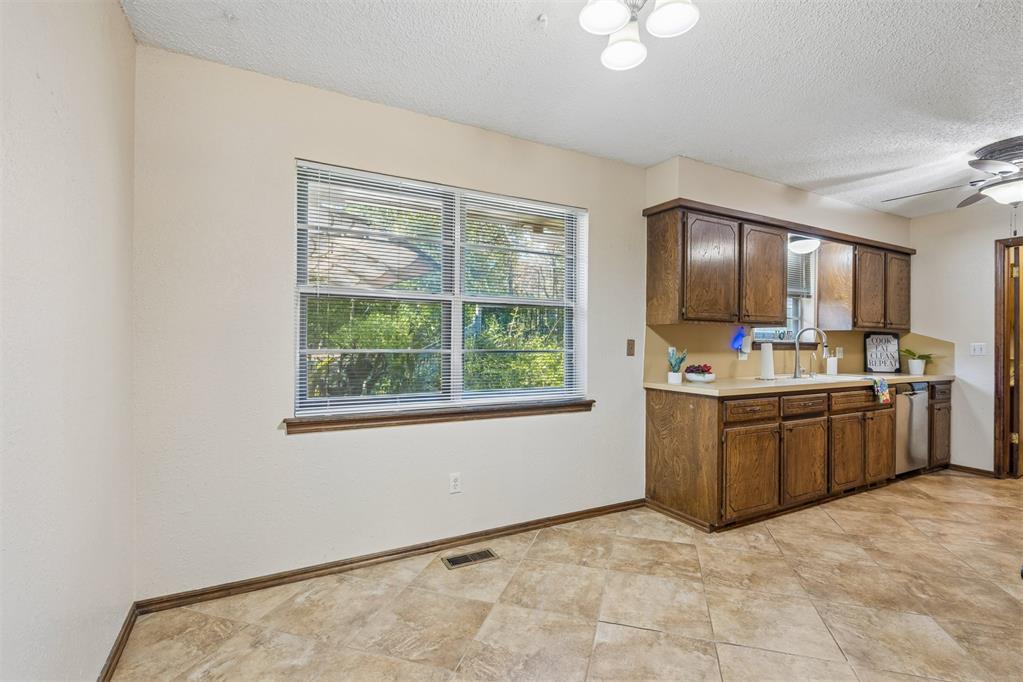 4104 Redbud Lane Property Photo 14
