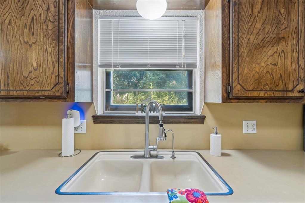 4104 Redbud Lane Property Photo 18