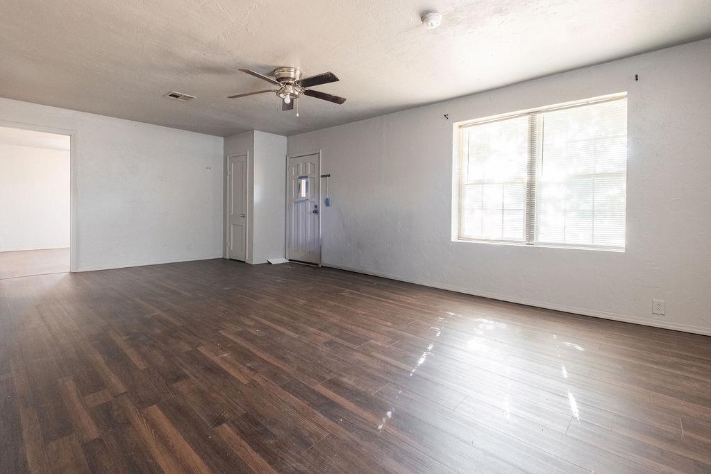 202 N Elm Avenue Property Photo 12
