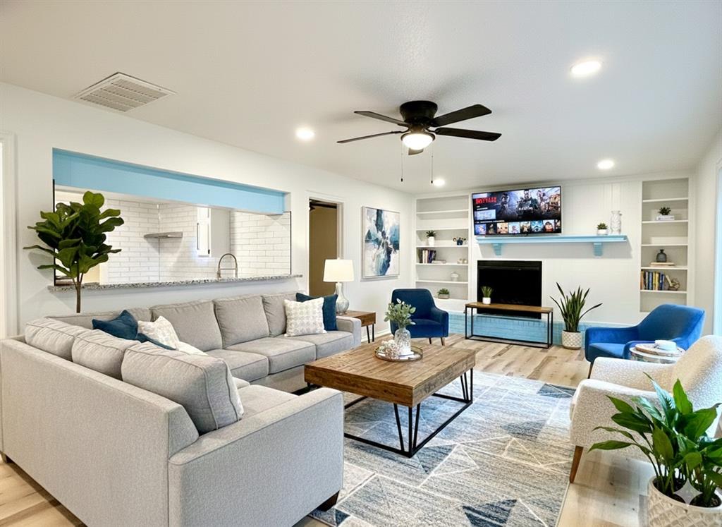 1247694 Property Photo 1