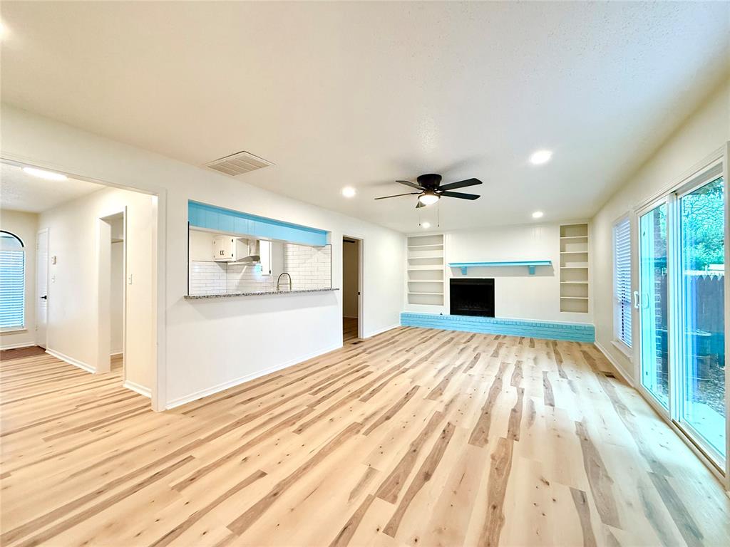 1247694 Property Photo 3