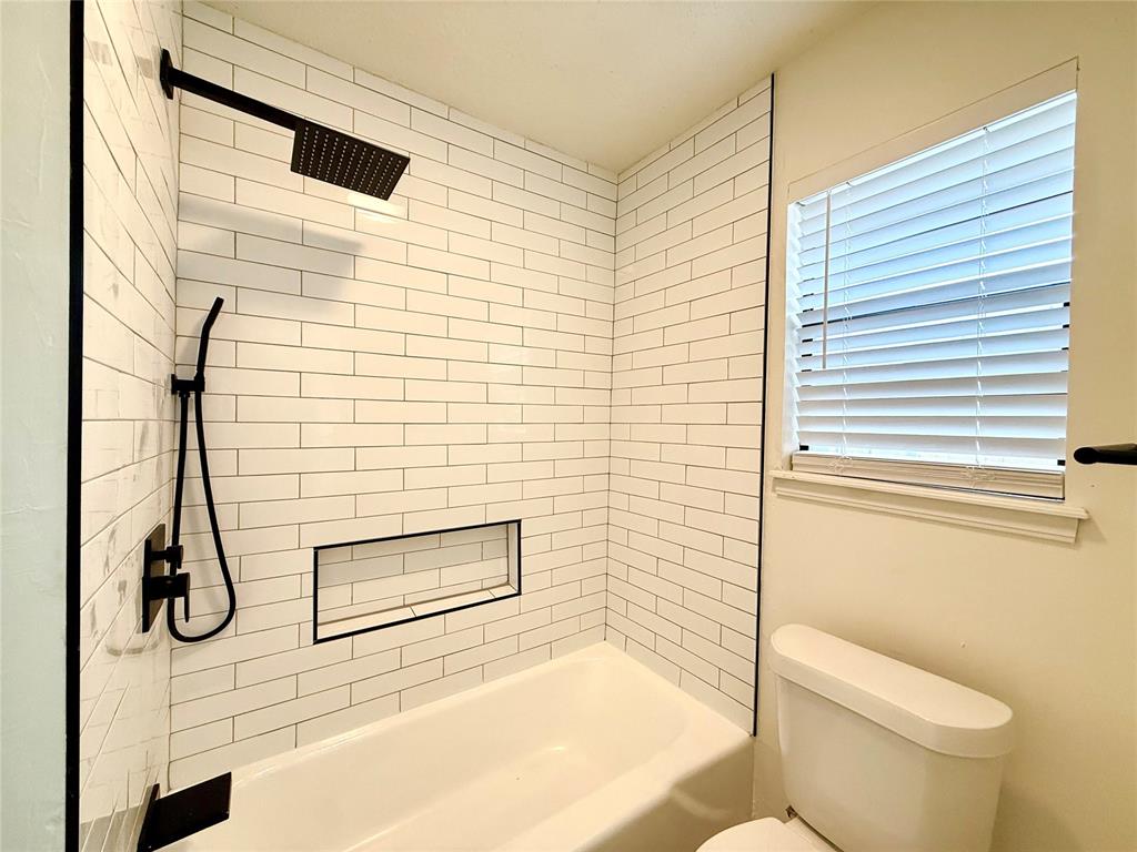 1247694 Property Photo 5
