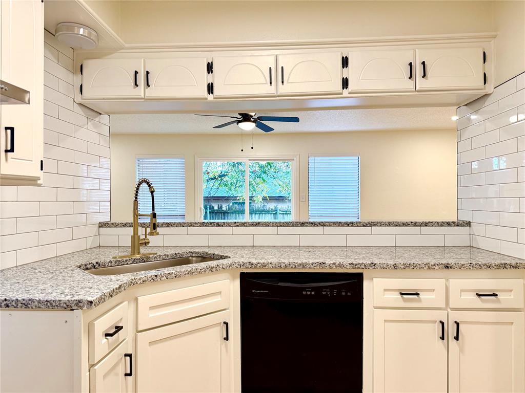 1247694 Property Photo 8
