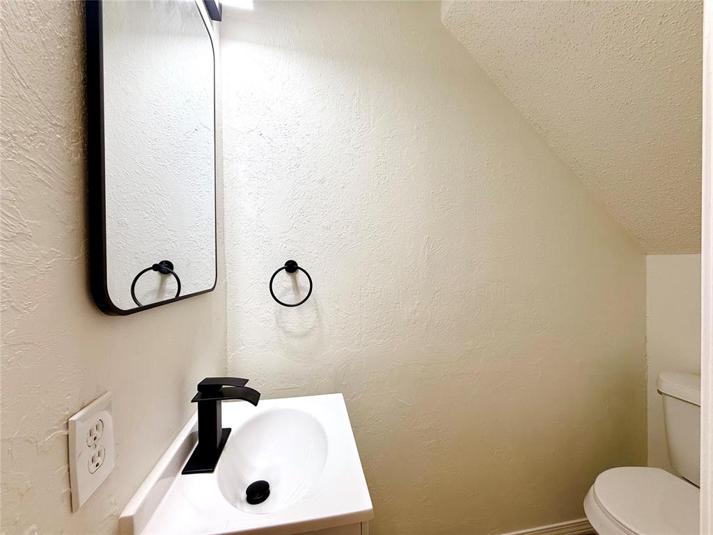 1247694 Property Photo 9