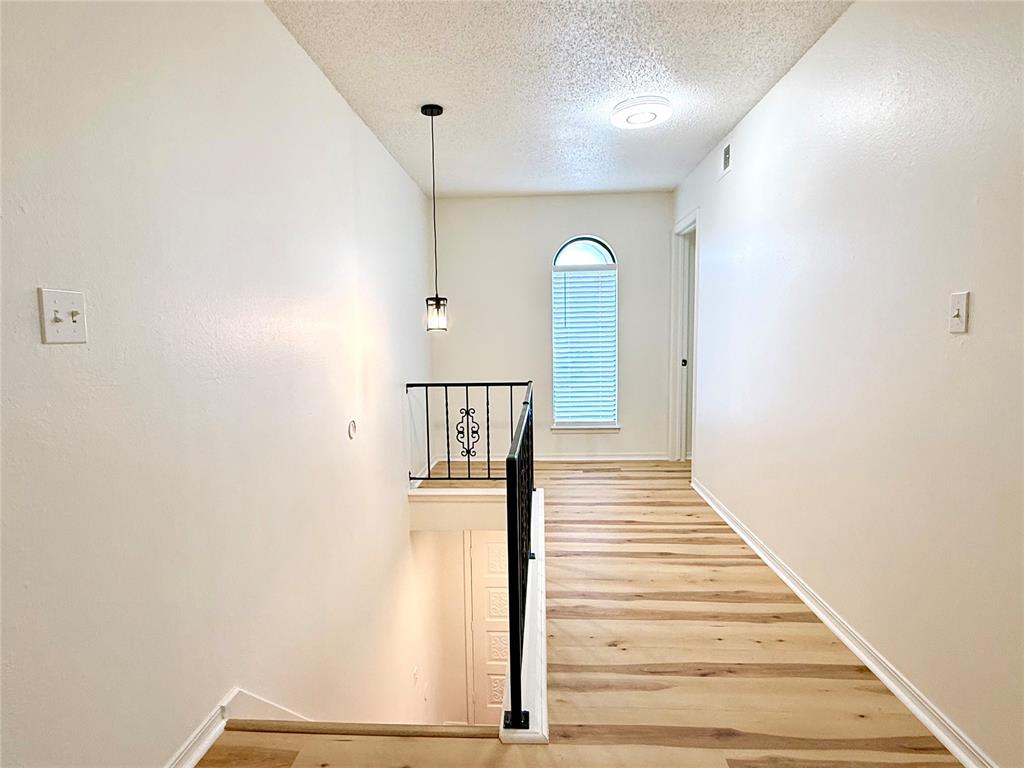 1247694 Property Photo 12