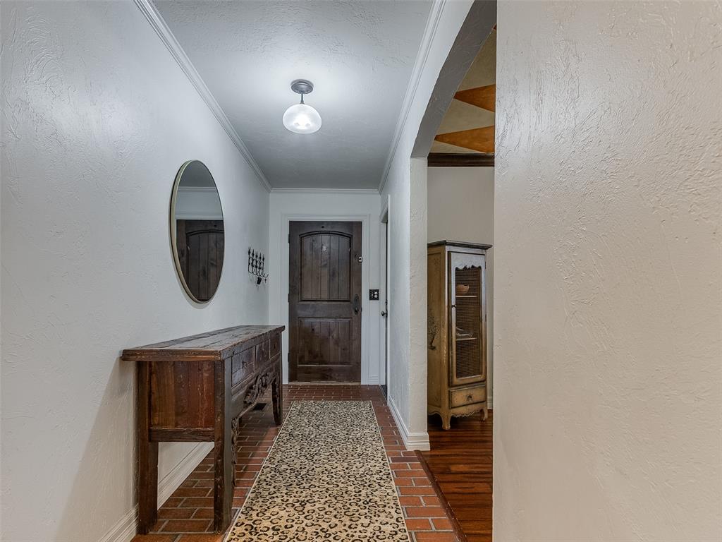 4701 Nw 58th Street Property Photo 4