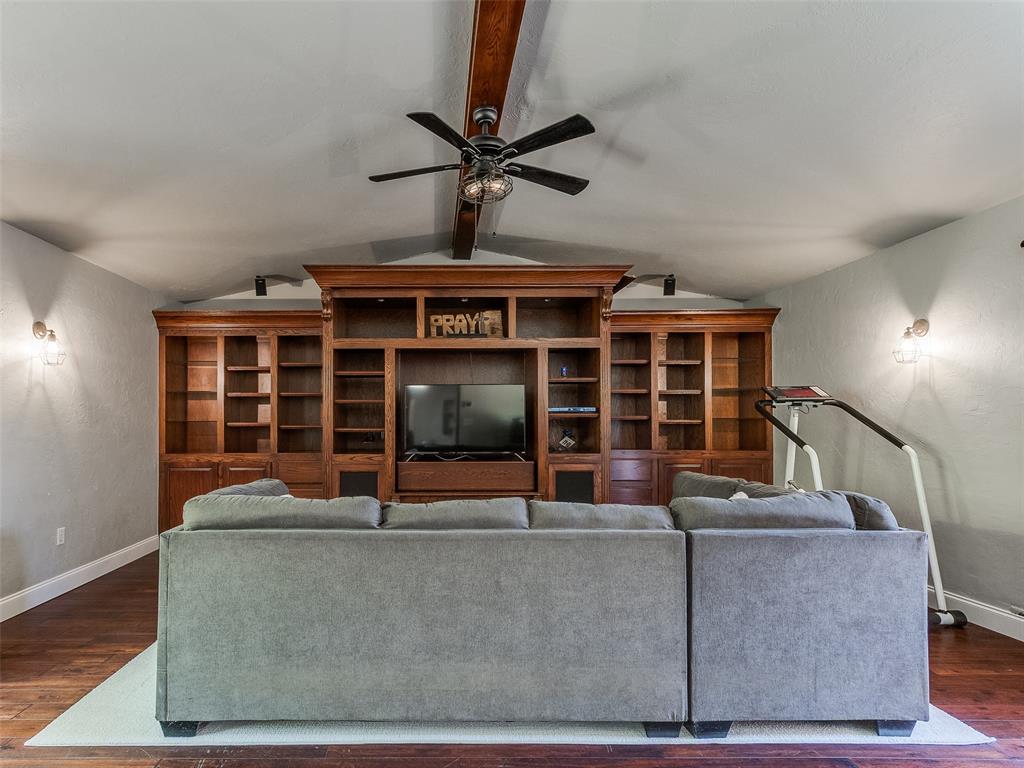 4701 Nw 58th Street Property Photo 17