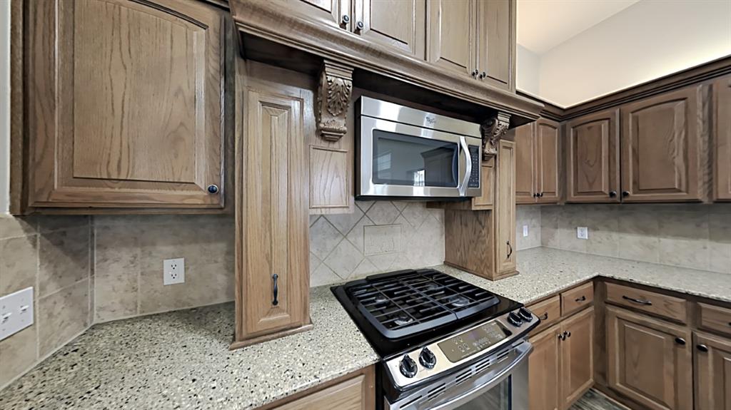 11733 Cherry Point Lane Property Photo 8