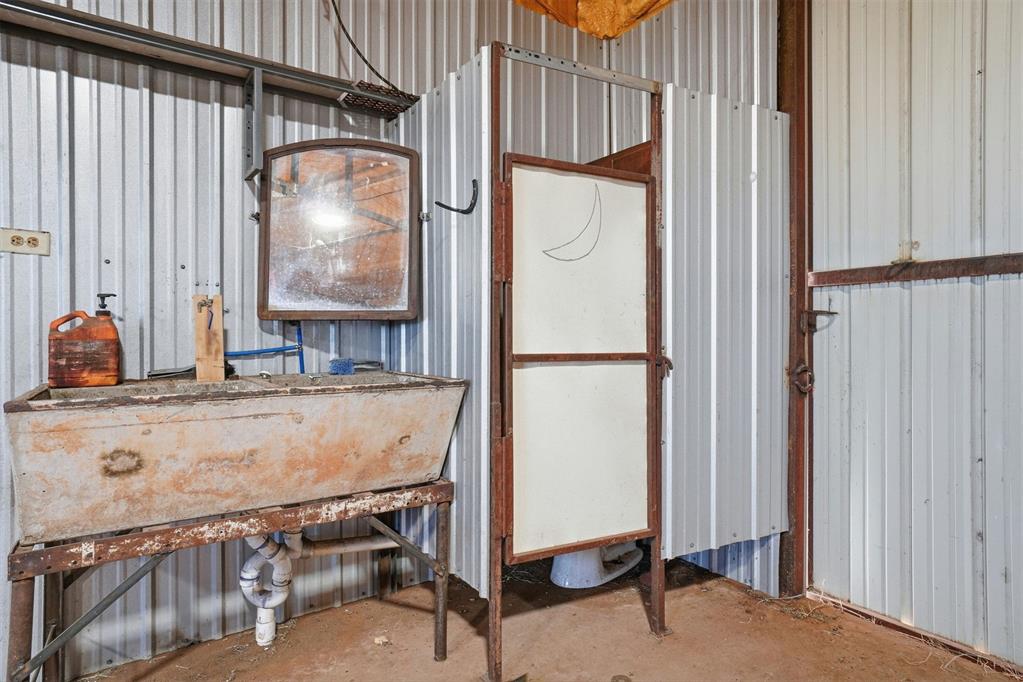 24280 Highway 9 Property Photo 32