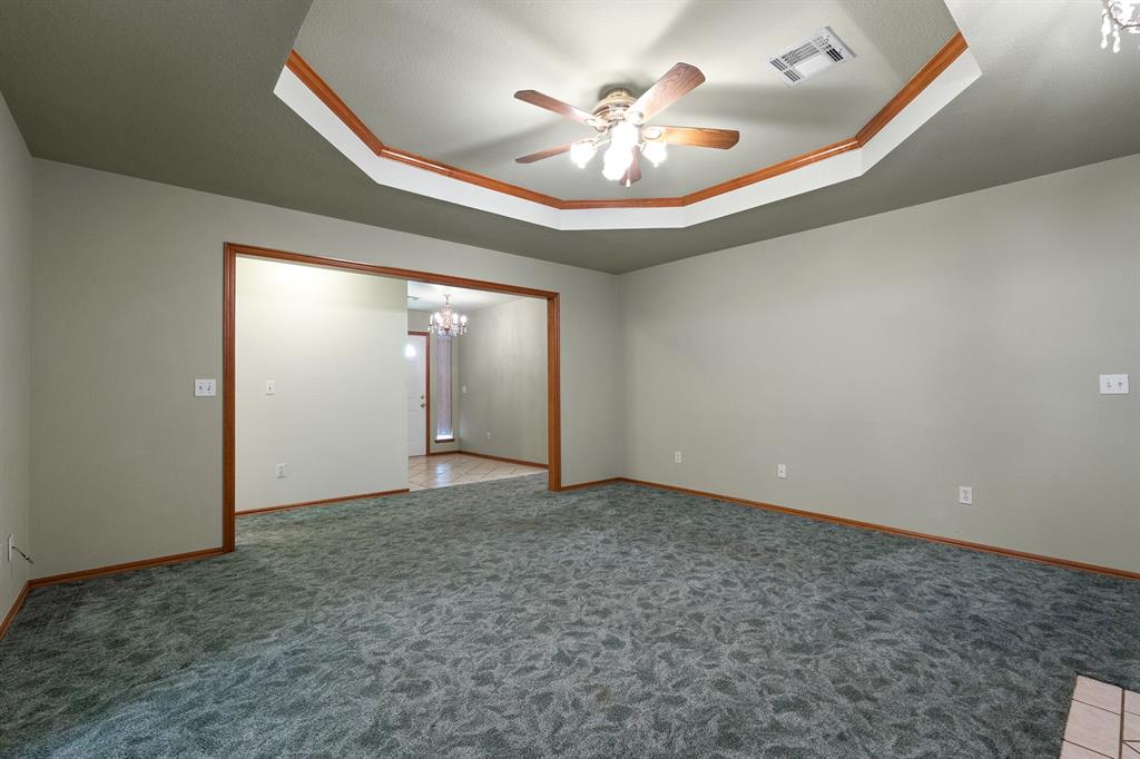 1001 Buckingham Drive Property Photo 14