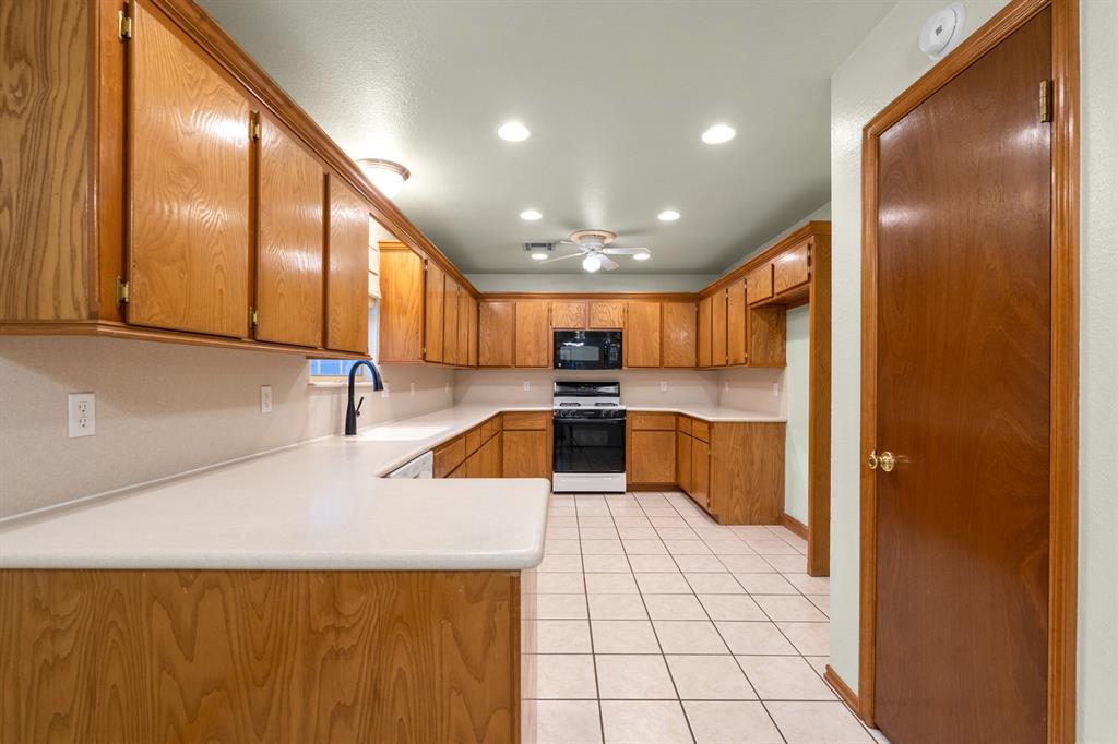 1001 Buckingham Drive Property Photo 17