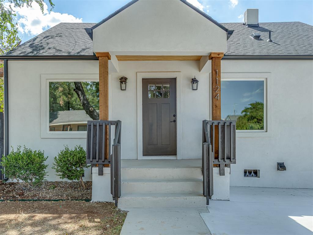 1124 Sw 30th Street Property Photo 3