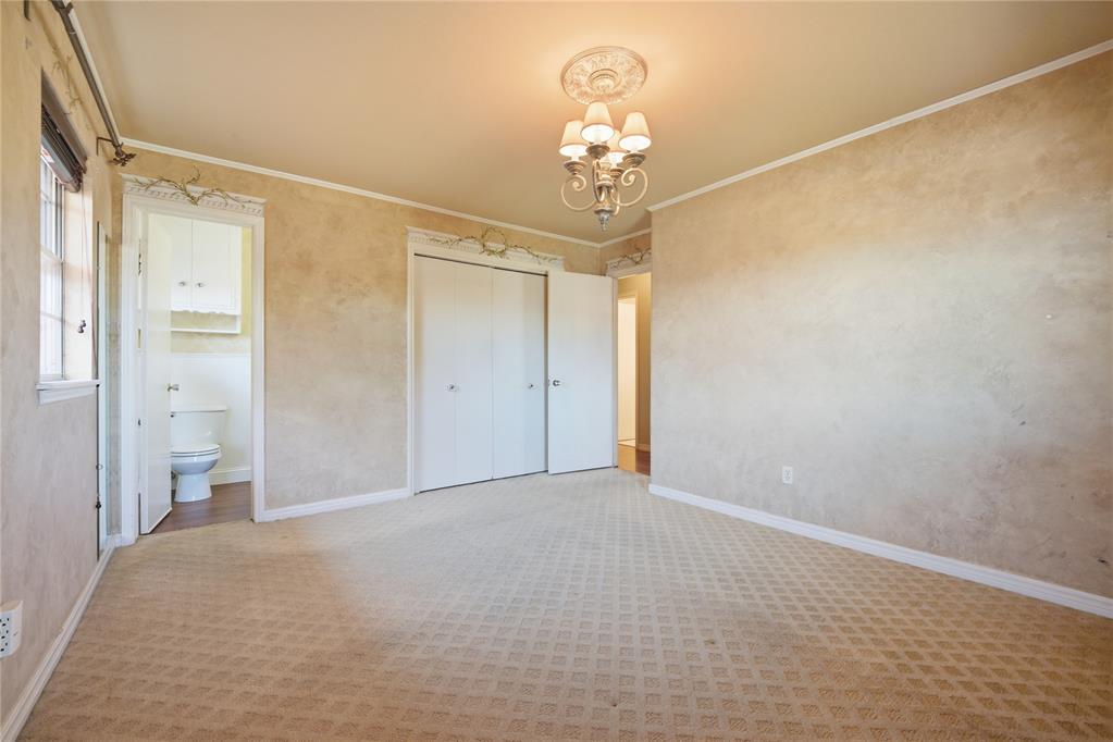 6809 S Villa Avenue Property Photo 14